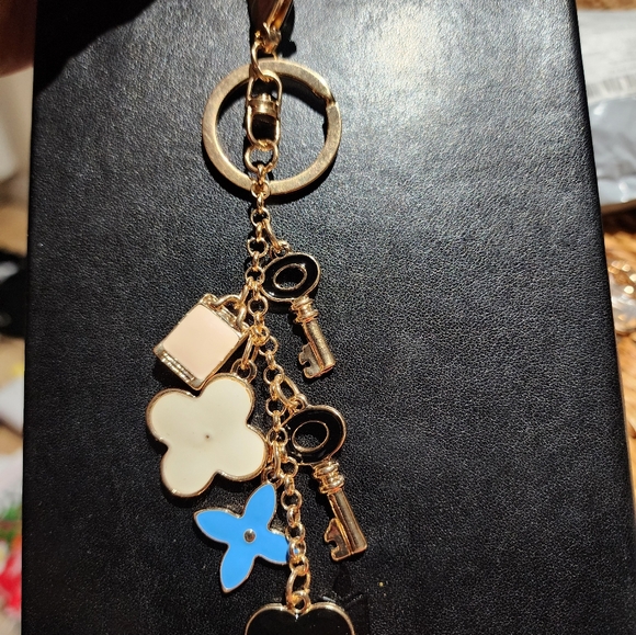 Keychain Purse/keys - Picture 3 of 3